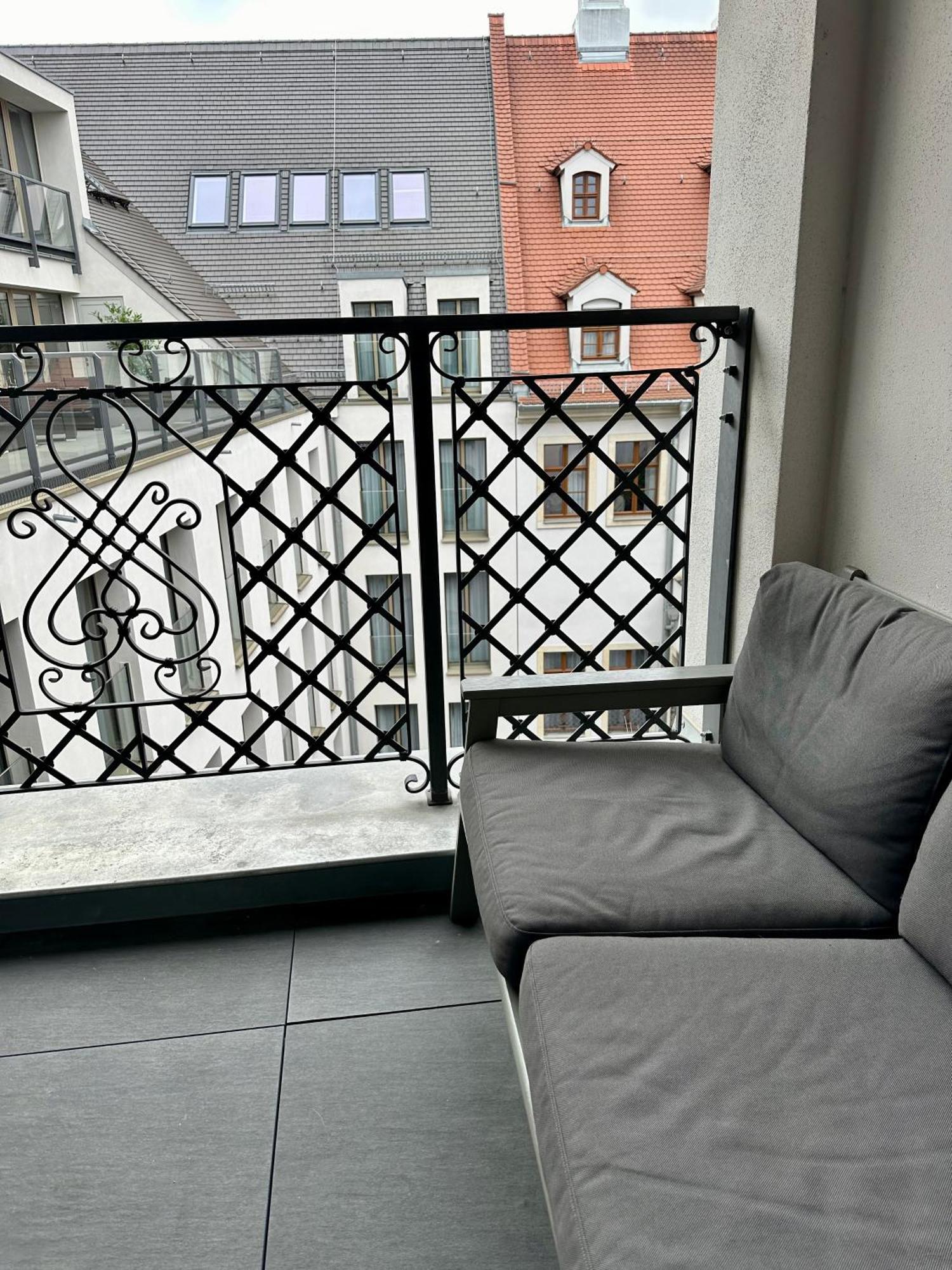 Exklusives Apartment Mit Einmaligem Blick Zur Frauenkirche - Parkplatz Kostenfrei Drážďany Exteriér fotografie
